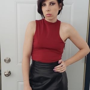 NWT‎ Cut Out Back Crop Top